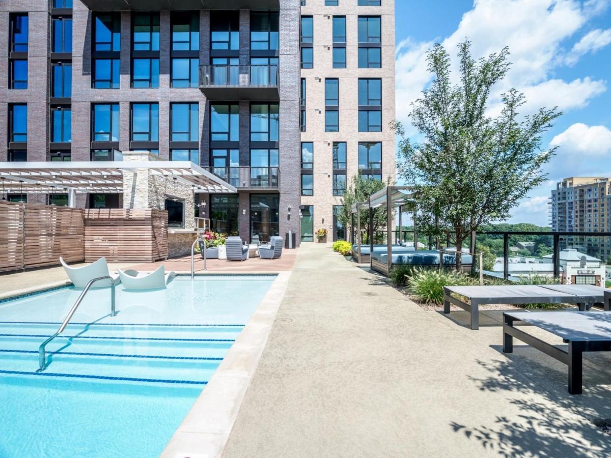 Bluebird Suites At Reston Town Center 外观 照片